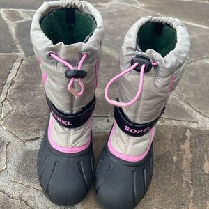 Youth Sorel winter boots